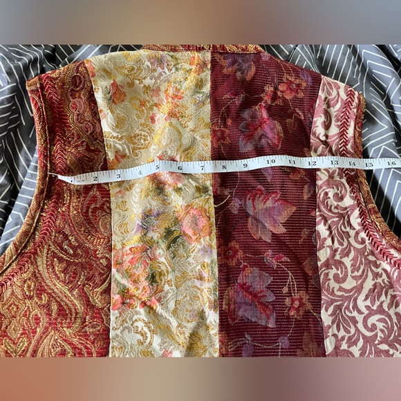 NWT Coldwater Creek Red Gold Patchwork Frog Closure Velvet Vest Women Size M - Picture 7 of 8